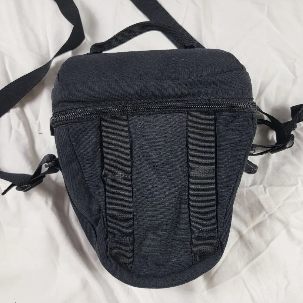 The North Face Padded Camera Bag Black Adjustable Strap Durable Travel Casual